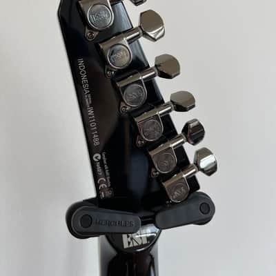 ESP LTD V300 2011 EMG 81/60 with ESP Hard Case image 14