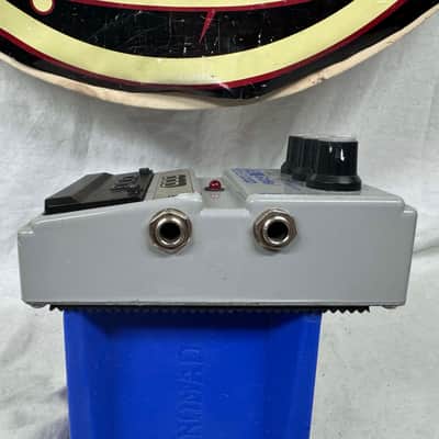 DOD FX30B FX30 B Gate / Loop Noise Gate + Effects Loop Pedal - missing battery cover image 4