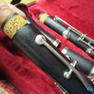 Buffet Crampon E11 Intermediate Bb Clarinet 2020s - Black image 10