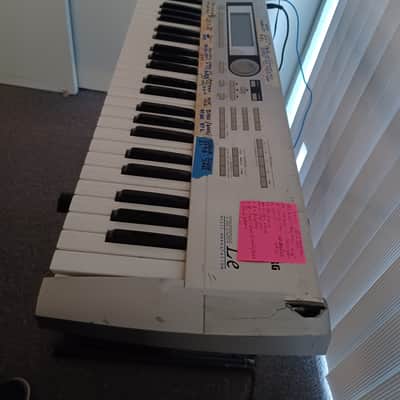 Korg Triton LE 61-Key 62-Voice Polyphonic Workstation 2000 - 2002 - Silver, includes SCUZZIE Drive interface ($125.00 option) image 8