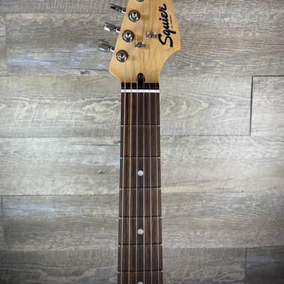 Squier by Fender Stratocaster – Black w/ White Pickguard (USED-Mint) image 4