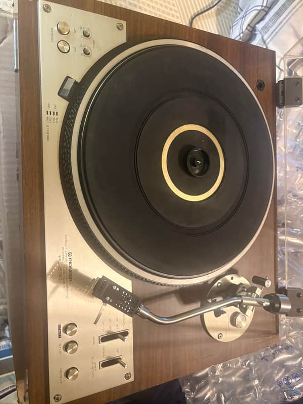 Pioneer PL-530 Direct Drive Full Automatic Stereo Turntable 1976 - 1978 - Wood with Silver Panel