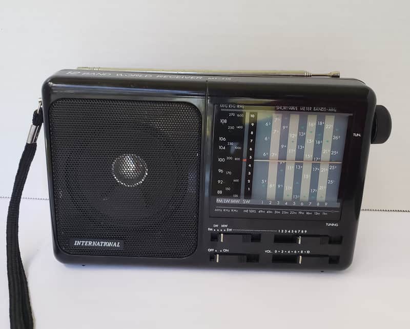 Récepteur Radio Philips D1875 – 12 Bandes – Onde Longue/courte FM – Occasion