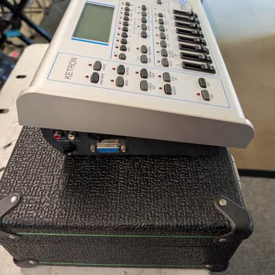 Ketron Midjay image 3