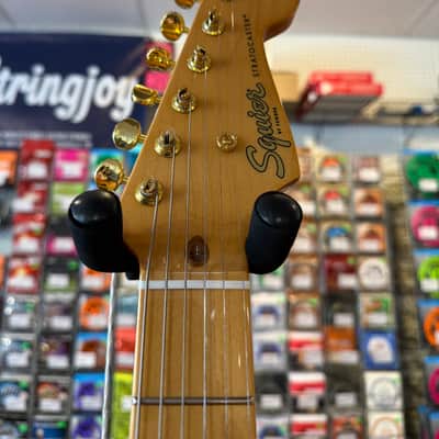 Squier FSR Classic Vibe '50s Stratocaster White Blonde with Gold Hardware image 3