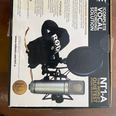 Rode NT1-A Large Diaphragm Cardioid Condenser Microphone (Complete Vocal Bundle) image 4