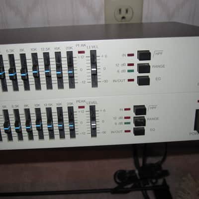 Phonic PEQ3300 - grey image 3