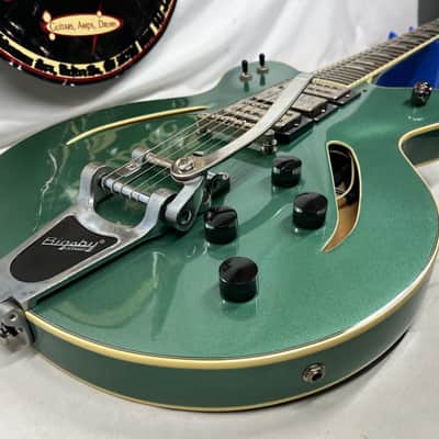 Gretsch Streamliner G2627T/GRG Semi-Hollow Body Electric Guitar image 17