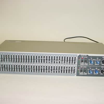 Peavey PV 231EQ Dual 31 Band Rack Mount Equalizer image 1