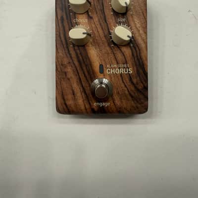 L.R. Baggs Chorus Align Series LR Acoustic Guitar Effect Pedal + Box image 2