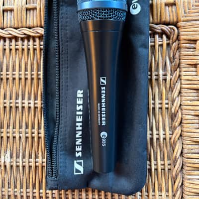 Sennheiser e935 image 2