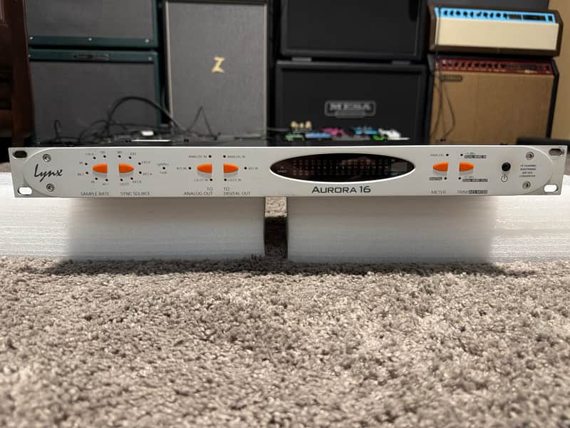 Lynx Aurora 16 16-Channel Mastering AD/DA Converter with LT-HD Pro Tools HD Card 2000s - Silver image 1