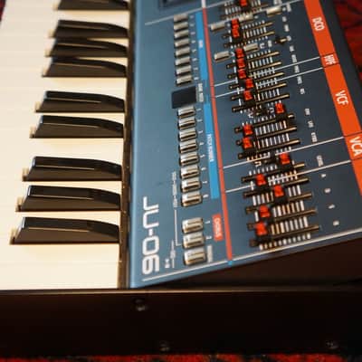 Synthesizer Roland Boutique JU-06 inkl. K-25m Keyboard in sehr gutem Zustand image 3
