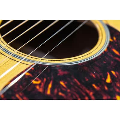 1962 Martin 0-18 natural image 24