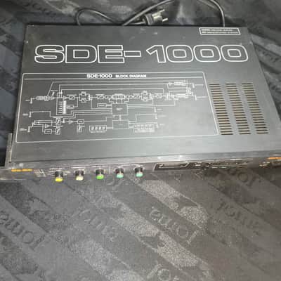 Roland SDE-1000 Digital Delay 1983 - 1989 - Black image 2