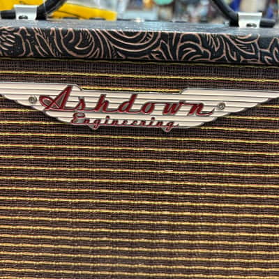 Ashdown Woodsman Parlor Acoustic Amp image 2