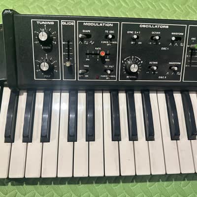 Moog Liberation 44-Key Dual Oscillator Keytar Synth Inc. Power Supply/Interface, Connection Cable, Strap Mounts image 16