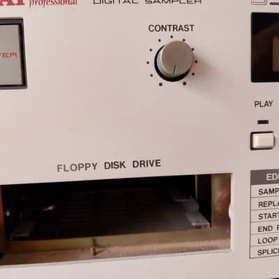 Akai S900 MIDI Digital Sampler 1986 - White image 3