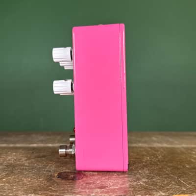 EarthQuaker Devices Rainbow Machine Polyphonic Pitch Shifting Modulator V2 - Present - Pink image 5