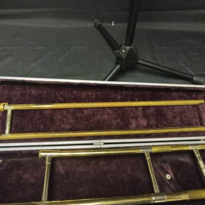 Reynolds Medalist Slide Trombone serial 1275154 - Lacquer image 3
