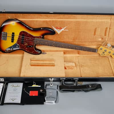 Fender Custom Shop 1962 Jazz Bass Relic 2023 - Three Tone Sunburst image 11