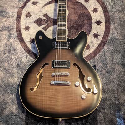 Hagstrom VIDLXBARI-CBB Viking Deluxe Baritone 2010s - Cosmic Black Burst COMES WITH CASE AND ACCESSORIES image 2
