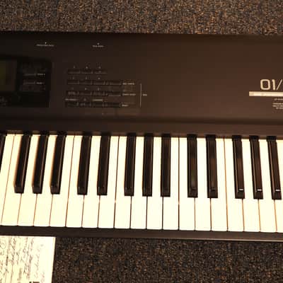 Korg 01/W Keyboard Synthesizer Workstation with manual used image 4