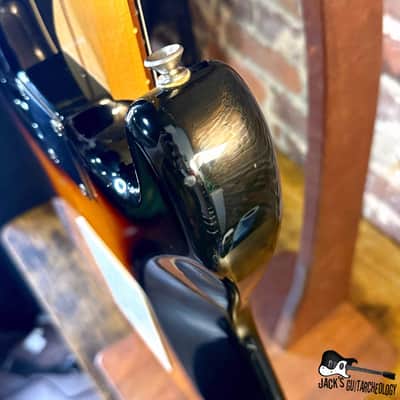 Fender Standard Stratocaster *MIM* Electric Guitar w/GB (2010s - Sunburst) image 7