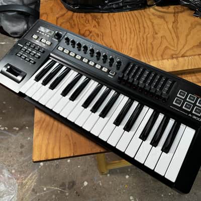 Roland A-300 PRO 37
