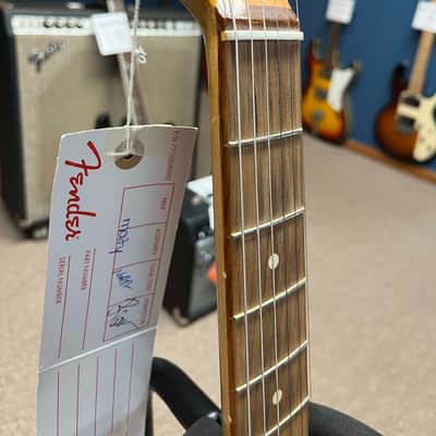 Fender Vintera '60s Stratocaster with Pau Ferro Fretboard 2019  - Ice Blue Metallic - NOS image 7