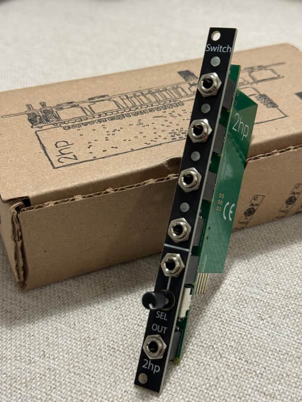 2hp Switch - Black image 1