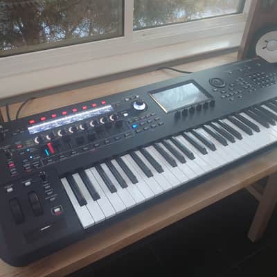 Yamaha Montage M6 Synthesizer LOADED w case