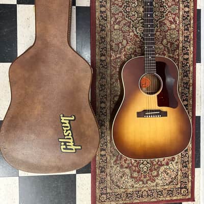 Gibson J-45 '50s Faded 2022 - Present - Faded Sunburst image 2