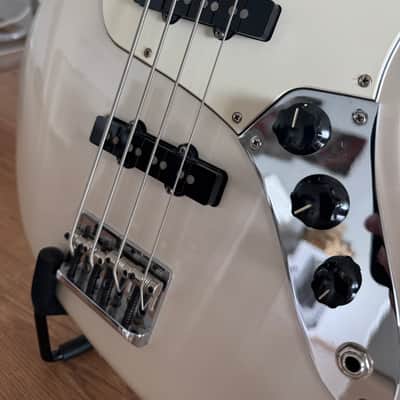 Fender American Standard Jazz Bass with Rosewood Fretboard 2008 - 2012 - Blizzard Pearl image 6