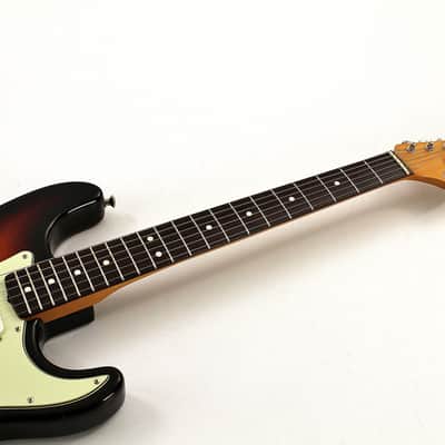 Fender 30TH Anniversary  Guitar Center '62  reissue Stratocaster 1994 with Hard Shell tweed Case image 8