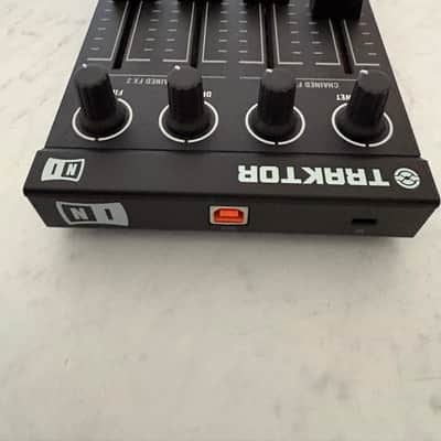 Native Instruments Traktor Kontrol F1 2010s - Black image 4