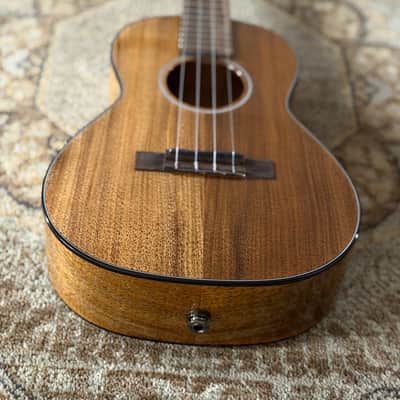 Martin 11TKEUKE Tenor Ukulele w/ Gig Bag & Free Pro Setup image 4