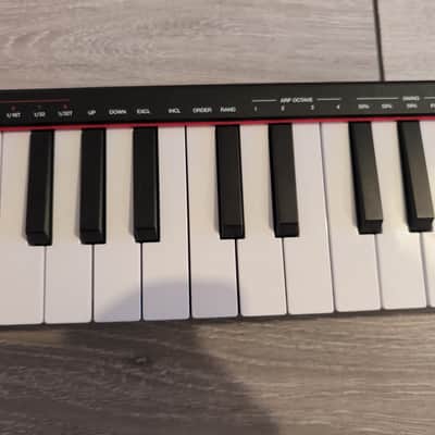 Akai LPK25 2012 - Present - Black image 3