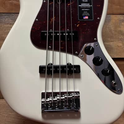 Fender American Pro II Jazz Bass V Olympic White w/case image 2