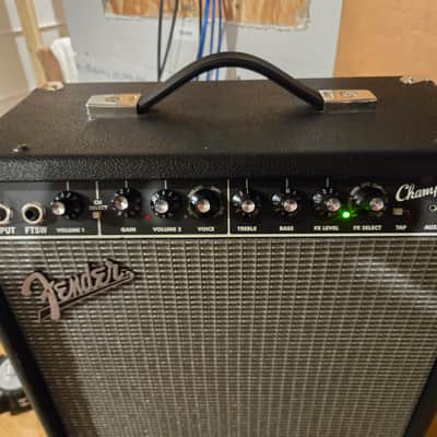Fender Champion 40 image 2