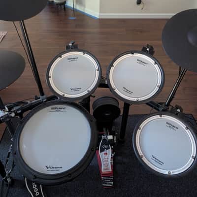 Roland TD-17KVX Gen 2 V-Drums Complete Bundle w/ DW 5000 Kick & Hi-Hat Hardware, Tama 1st Chair Throne & Roland TDM-20 MatSet 2023 - Black image 7