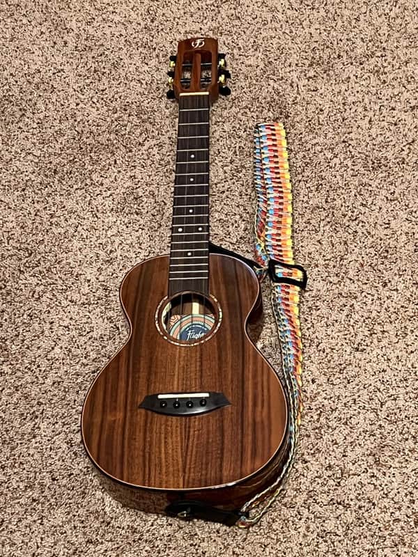 Flight Phantom EQ-A Tenor Ukulele Used/Mint image 1