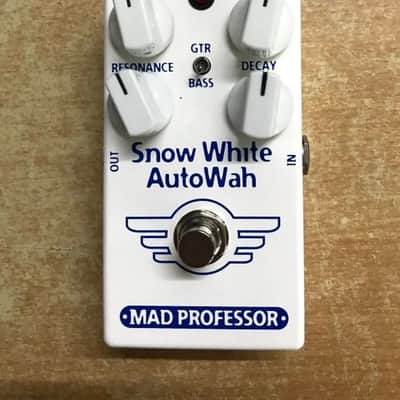 Mad Professor Snow White Auto Wah w/ Original box & paperwork image 3
