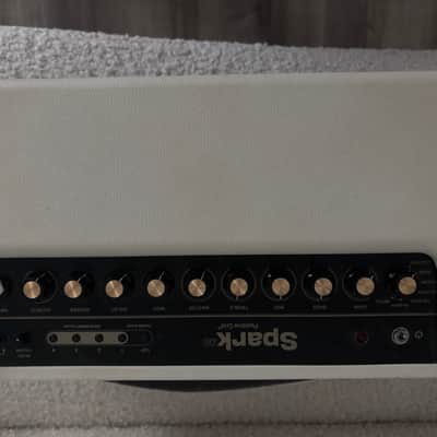 Positive Grid Spark 40 40-Watt 2x4" Modeling Guitar Combo 2021 - Pearl White image 2