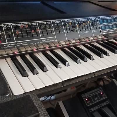 Moog Polymoog Synthesizer 1975 - Vinyl image 2