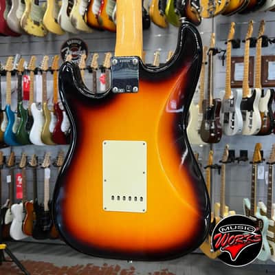 Fender Custom Shop Vintage Custom 62 Stratocaster Nos Sunburst image 9
