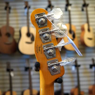 Squier Classic Vibe Telecaster Bass Vintage White image 8