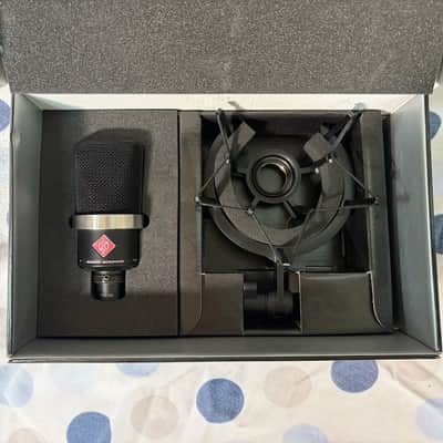 Neumann TLM 102 Large Diaphragm Cardioid Condenser Microphone 1997 - Present - Black image 2