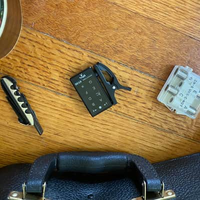Kohala K2-c concert sized uke ukulele with hard case, tuner, pitch pipe, capo image 3