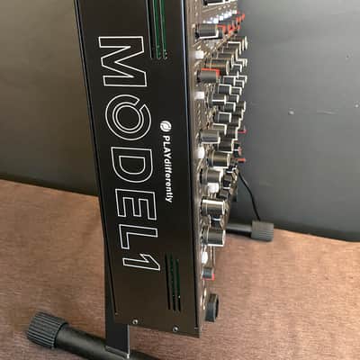 Allen & Heath Play Differently Model 1 6-Channel Analog Mixer 2016 - Present - Black imagen 7